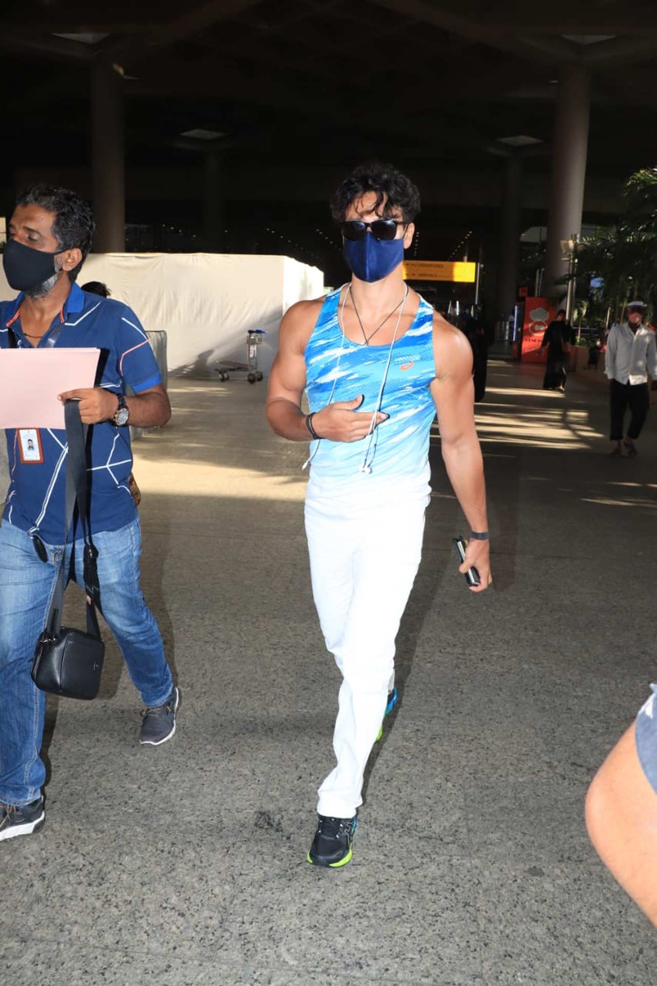 Tiger Shroff and Disha Patani were chilling by the beautiful beaches of Maldives. Though the duo did not post pictures on social media, they took a mini-vacation to the land of pristine sand. All pictures/Yogen Shah