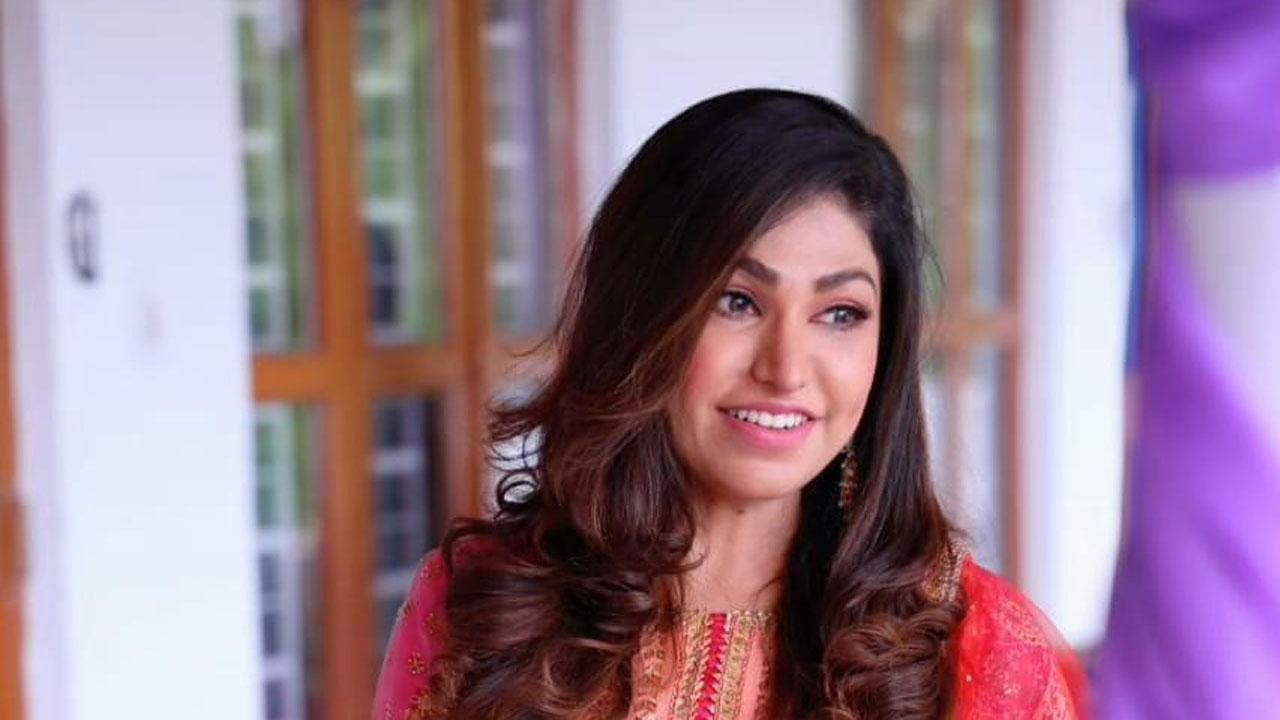 Tulsi Kumar feels blessed to get an opportunity to perform Live at the Vaishno Devi shrine