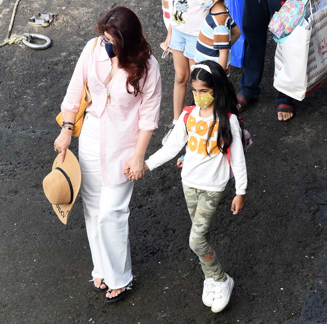 Twinkle Khanna and Nitara Bhatia were also spotted at the Gateway of India. Twinkle is known for her wit and humour and that’s very much evident from her social media posts. She made her Bollywood debut with Barsaat in 1995 opposite Bobby Deol and went on to be seen in films like Jaan, Baadshah, Mela, Zulmi, and International Khiladi. Coming to her husband Akshay Kumar, he recently tested positive for COVID-19. He has films like Sooryavanshi, Bell Bottom, Bachchan Pandey, Atrangi Re, Prithviraj, Raksha Bandhan, Ram Setu, and a film with Mission Mangal director Jagan Shakti. 
