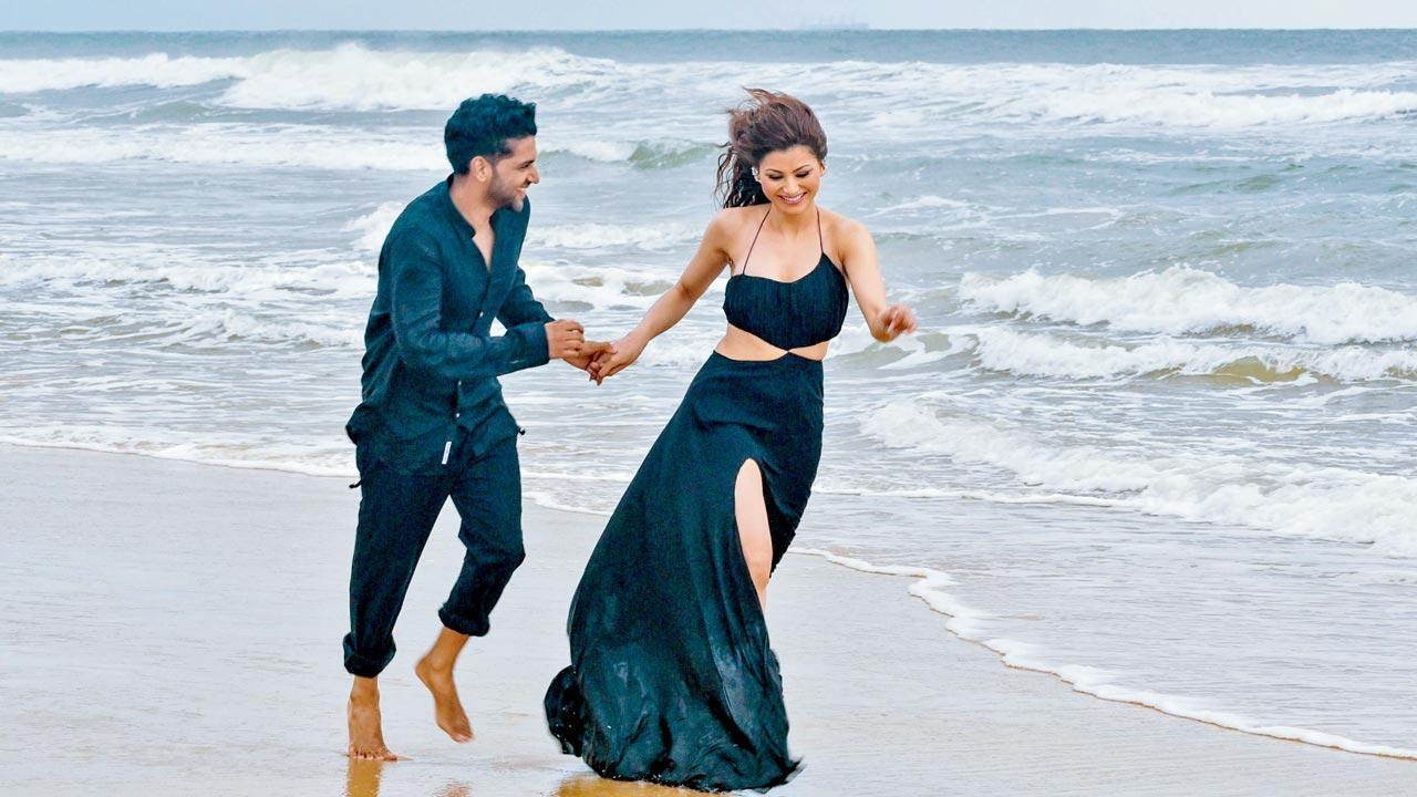 Urvashi Rautela performs ballet dance form at the beach for Doob Gaye with Guru Randhawa