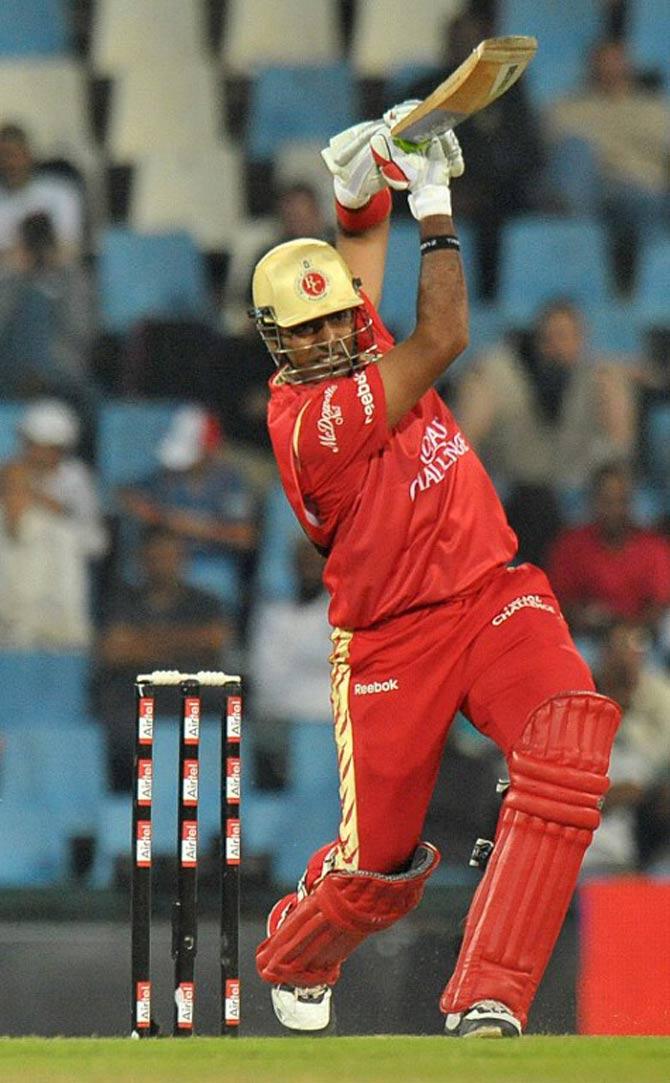 Robin Uthappa - 19 balls: Royal Challengers Bangalore vs Kings XI Punjab on 16 March 2010. Fours 4. Sixes - 4