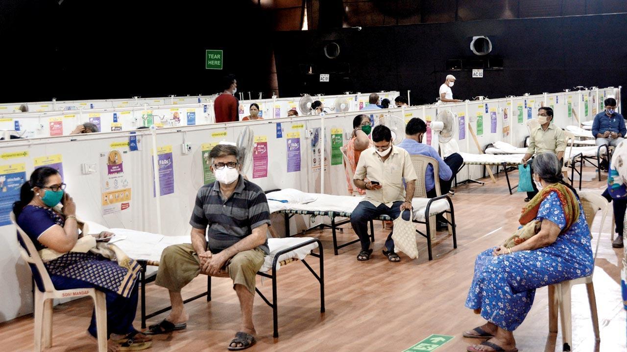 Mumbai: At Dahisar East, COVID-19 vaccine-seekers above 45 go home pleased