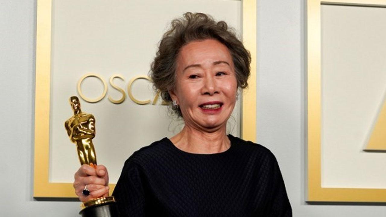 Oscars 2021: Korean actress Youn Yuh-jung's epic reply when asked what Brad Pitt smells like