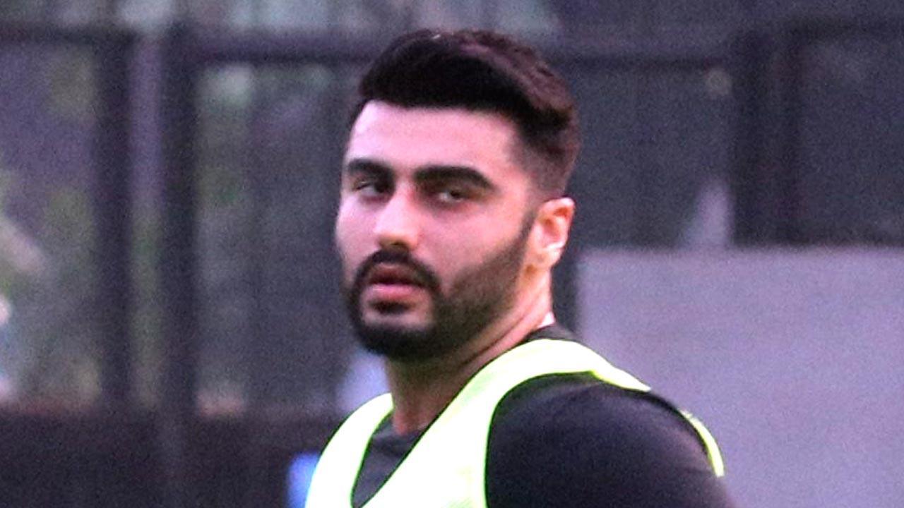Arjun Kapoor starts dubbing for 'Bhoot Police'