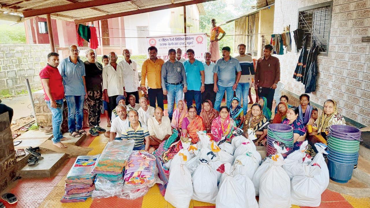Mumbai: Central Railway TCs send textbooks to flood-hit Raigad kids, win hearts