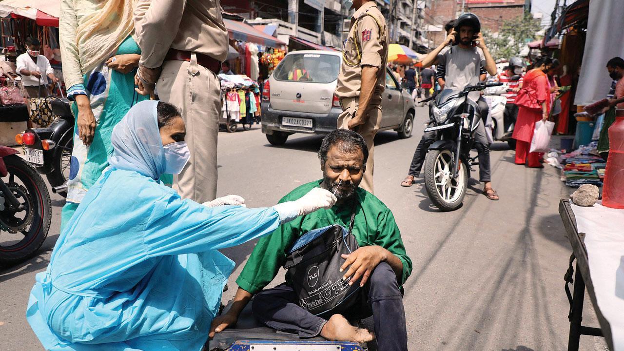 India logs 45,083 new Covid-19 cases