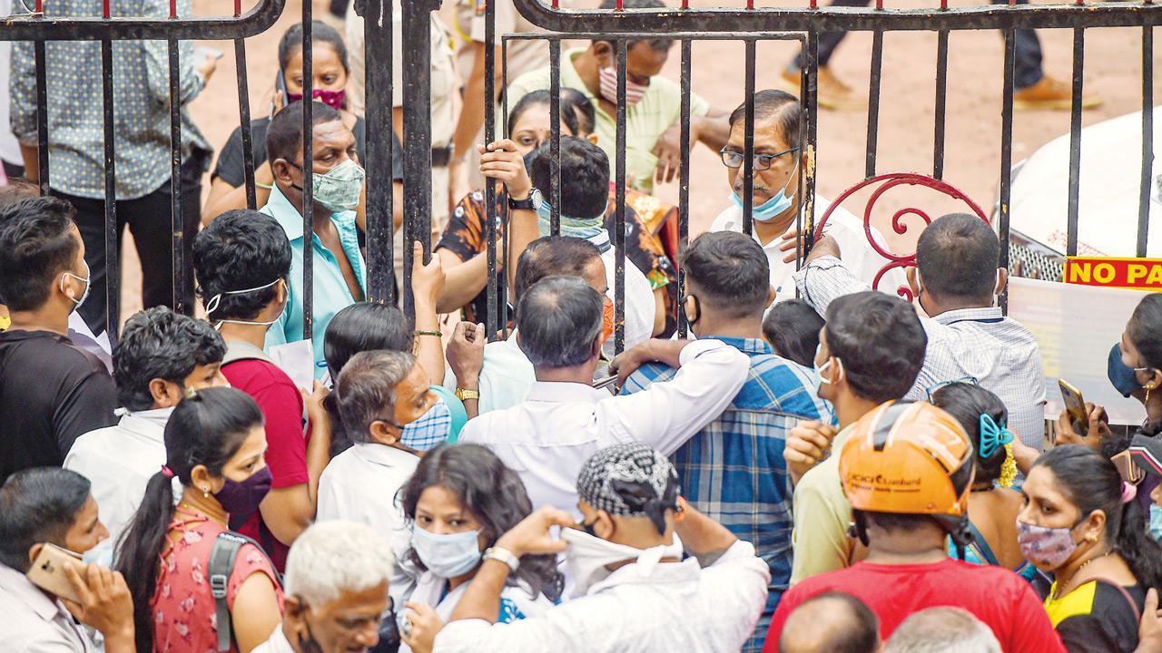 Daily Covid-19 cases drop to 154-day low in India