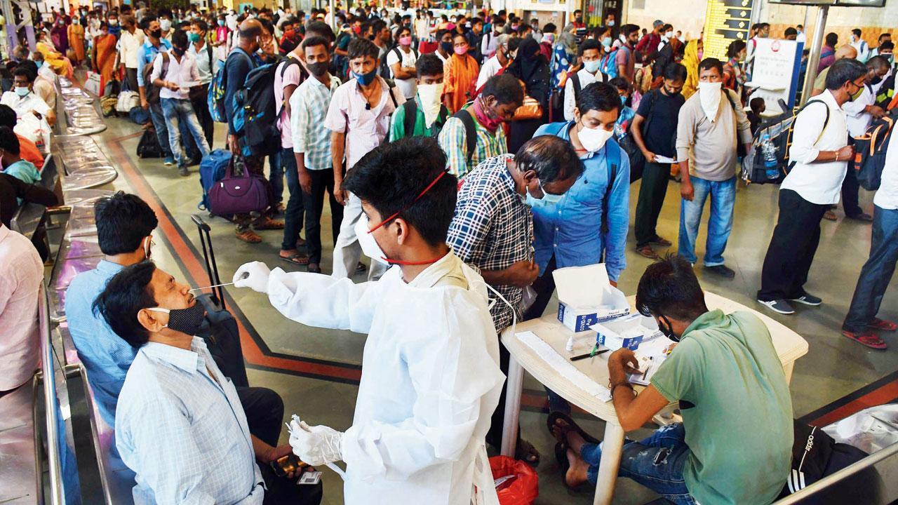 Mumbai: Doctors sound warning amid falling Covid-19 cases
