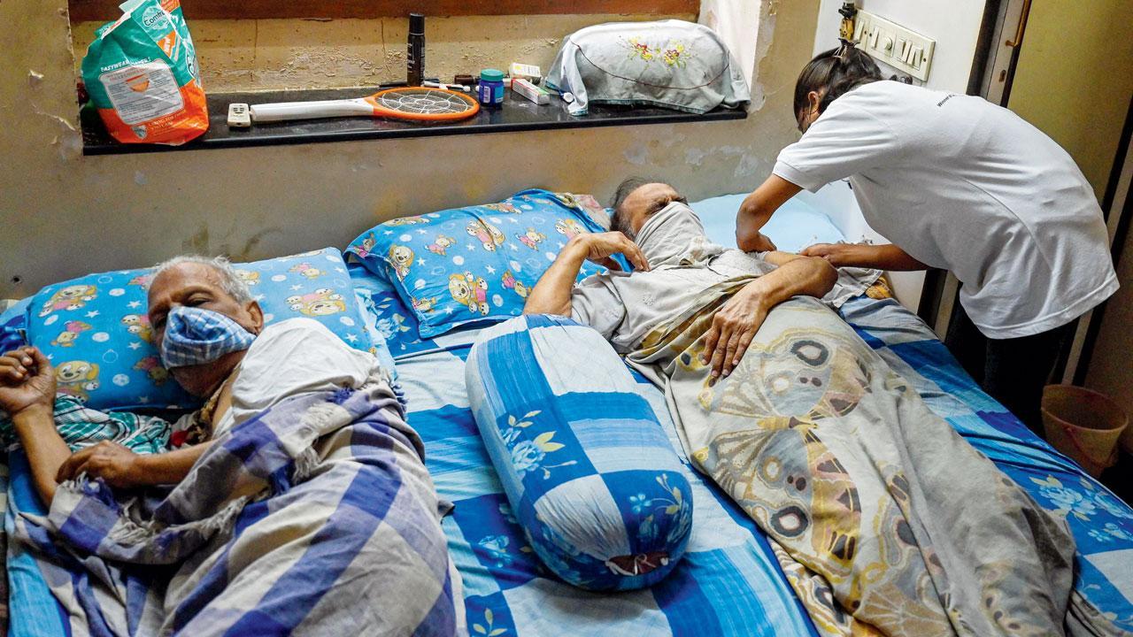 Mumbai: 2,749 bedridden citizens vaccinated against Covid-19 in a month