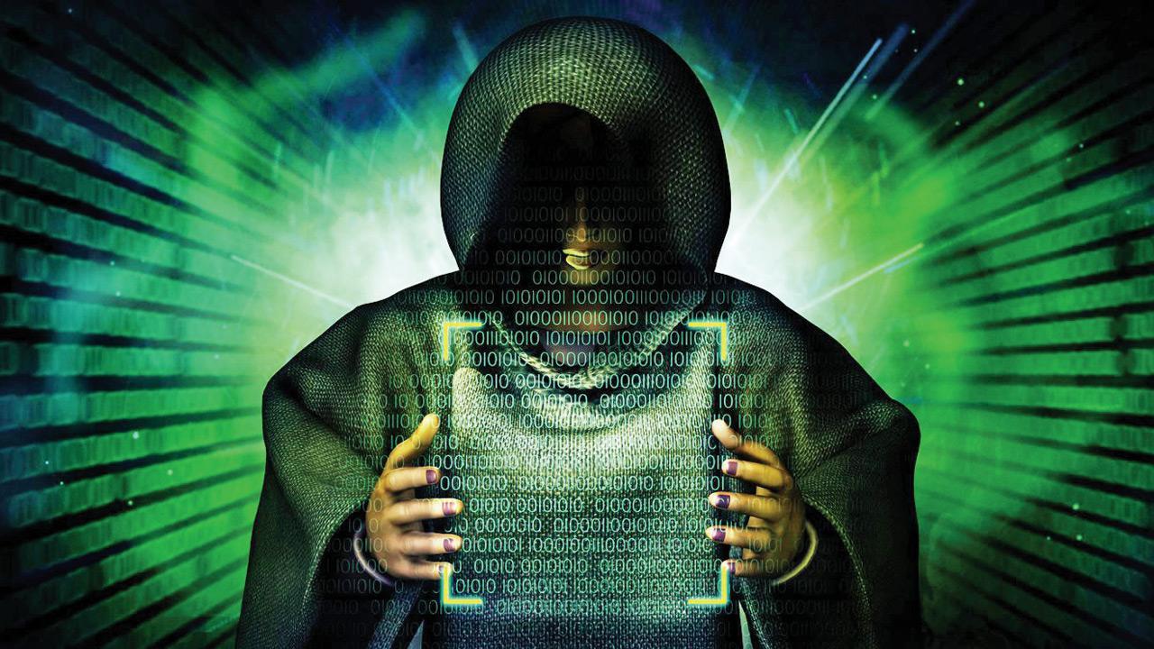 Mumbai Crime: Man cheats Borivli woman of Rs 1 lakh with QR codes