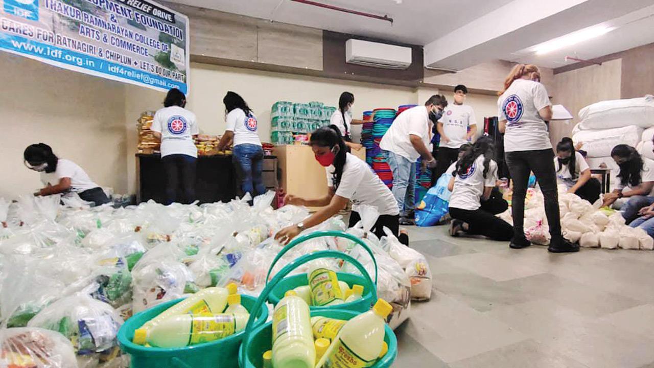 Mumbai: Dahisar college students pool in pocket money for flood relief