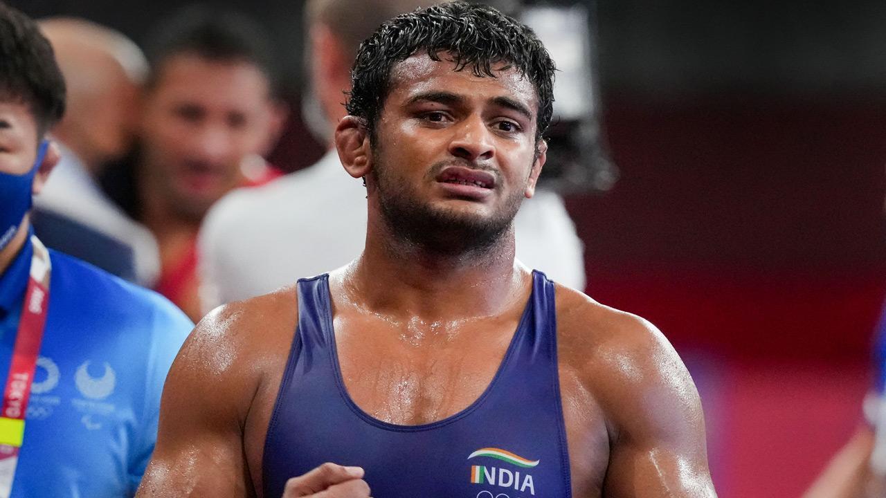 WFI sack Deepak Punia’s coach for assaulting referee in Tokyo