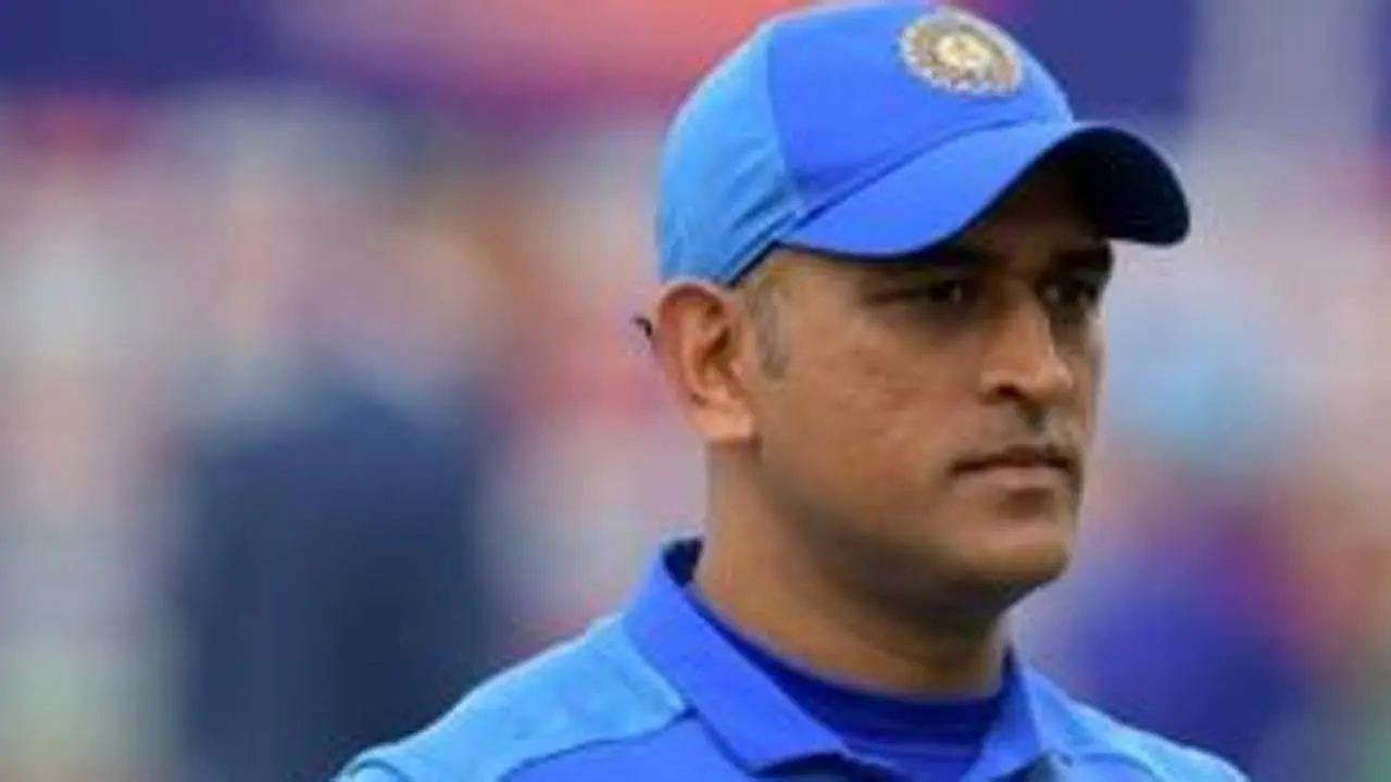 Twitter removes blue verified badge from Mahendra Singh Dhoni's account