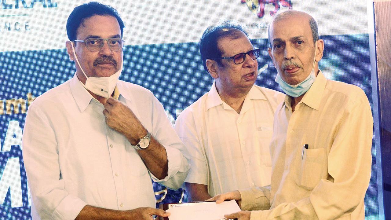 Sudhir Naik-led 1971 Mumbai Ranji champions felicitated