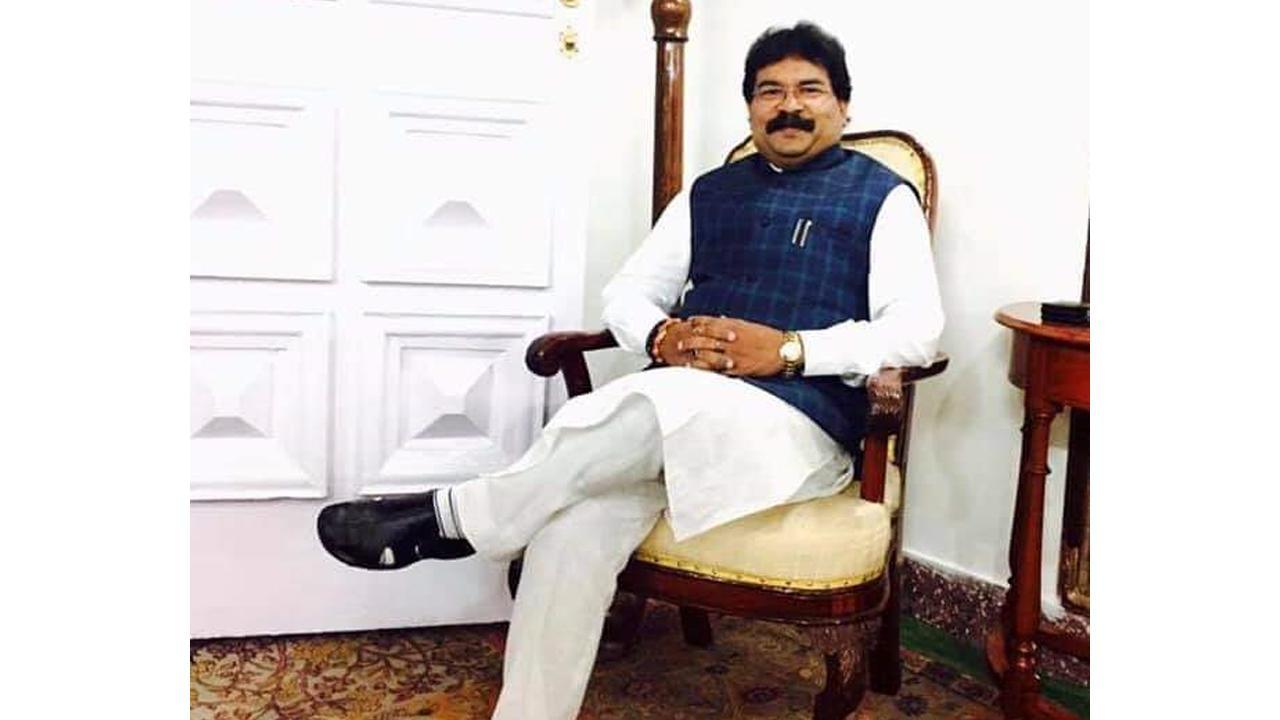 Dr Sunil Baliram Gaikwad Ex-MP from Latur bags 'The Most Educated Member of the 16thLok Sabha' title