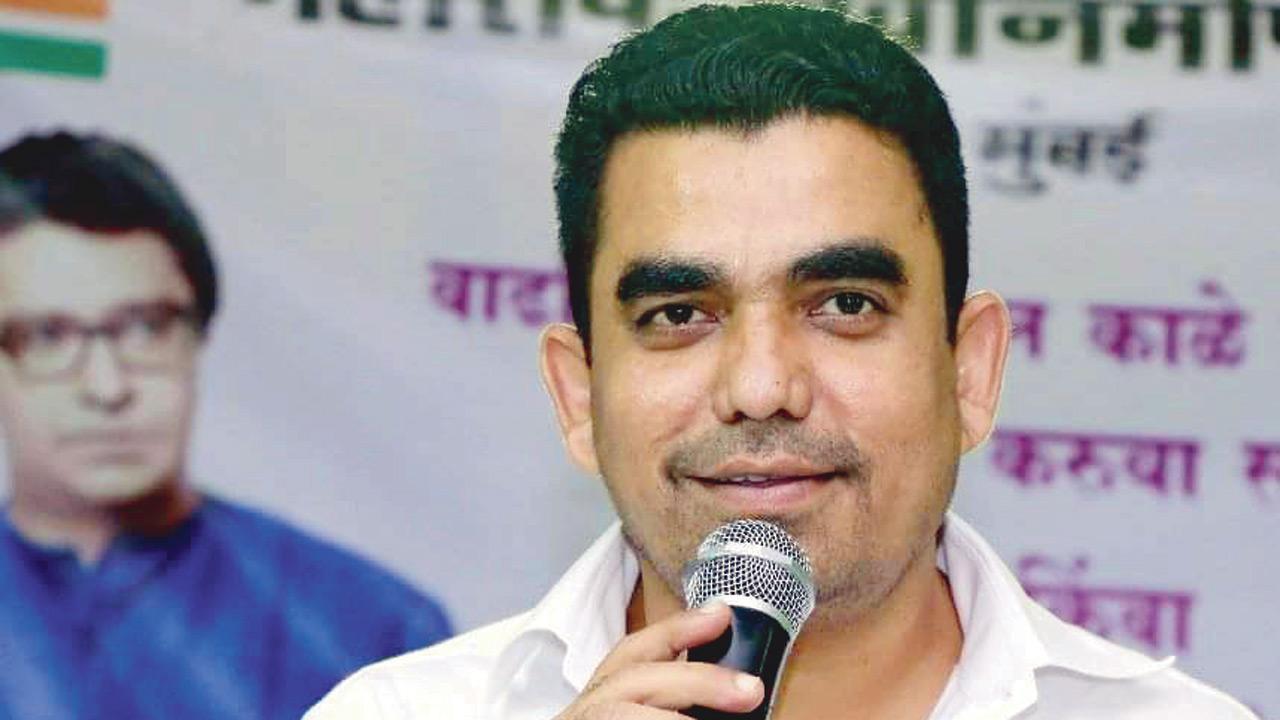 Navi Mumbai MNS chief’s wife accuses him of running extortion racket, casteism