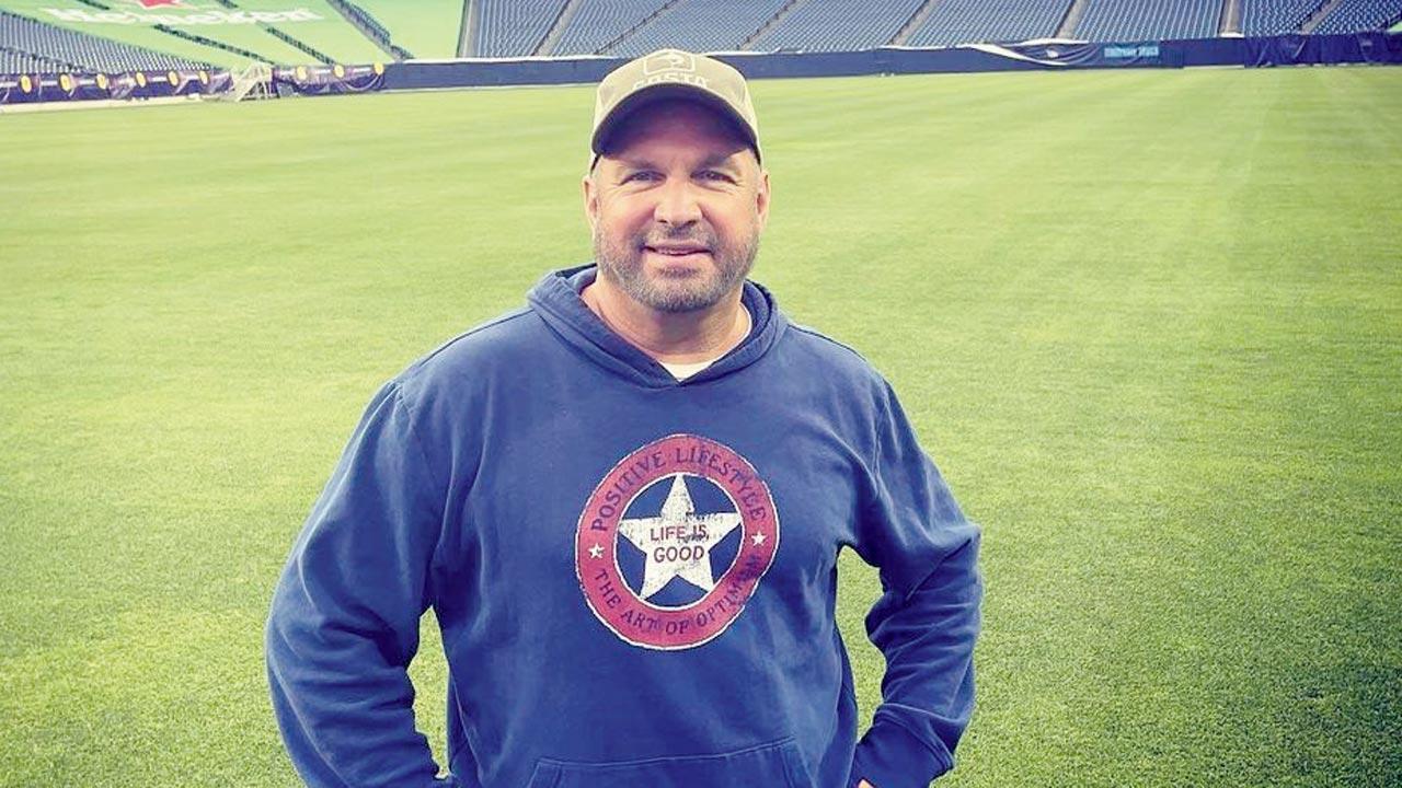 Garth Brooks cancels upcoming tour