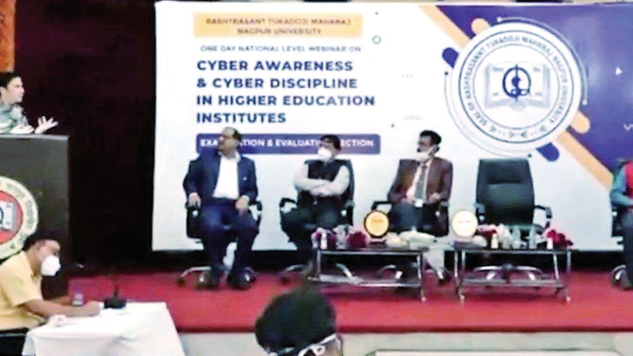 Maharashtra government favours policy on etiquette for online class