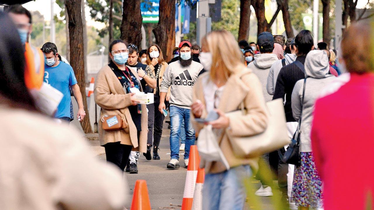 Lockdown in Sydney extended, curfew imposed in some areas