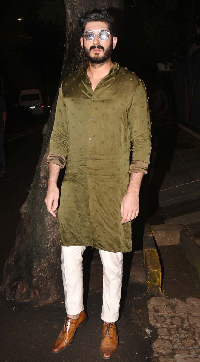 Mohit Marwah looked dapper in his olive green kurta and white pyjama as he made his way to Rhea Kapoor and Karan Boolani's wedding party.