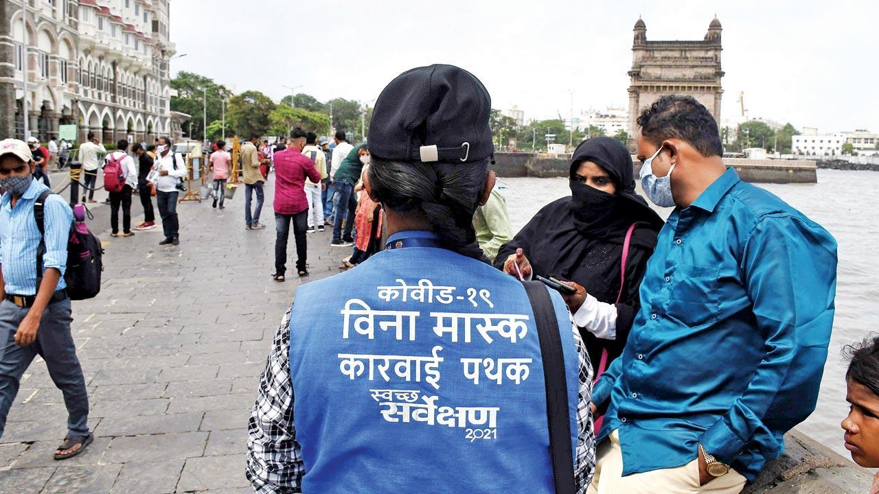 Mumbai: More people out, yet action against the mask-less down