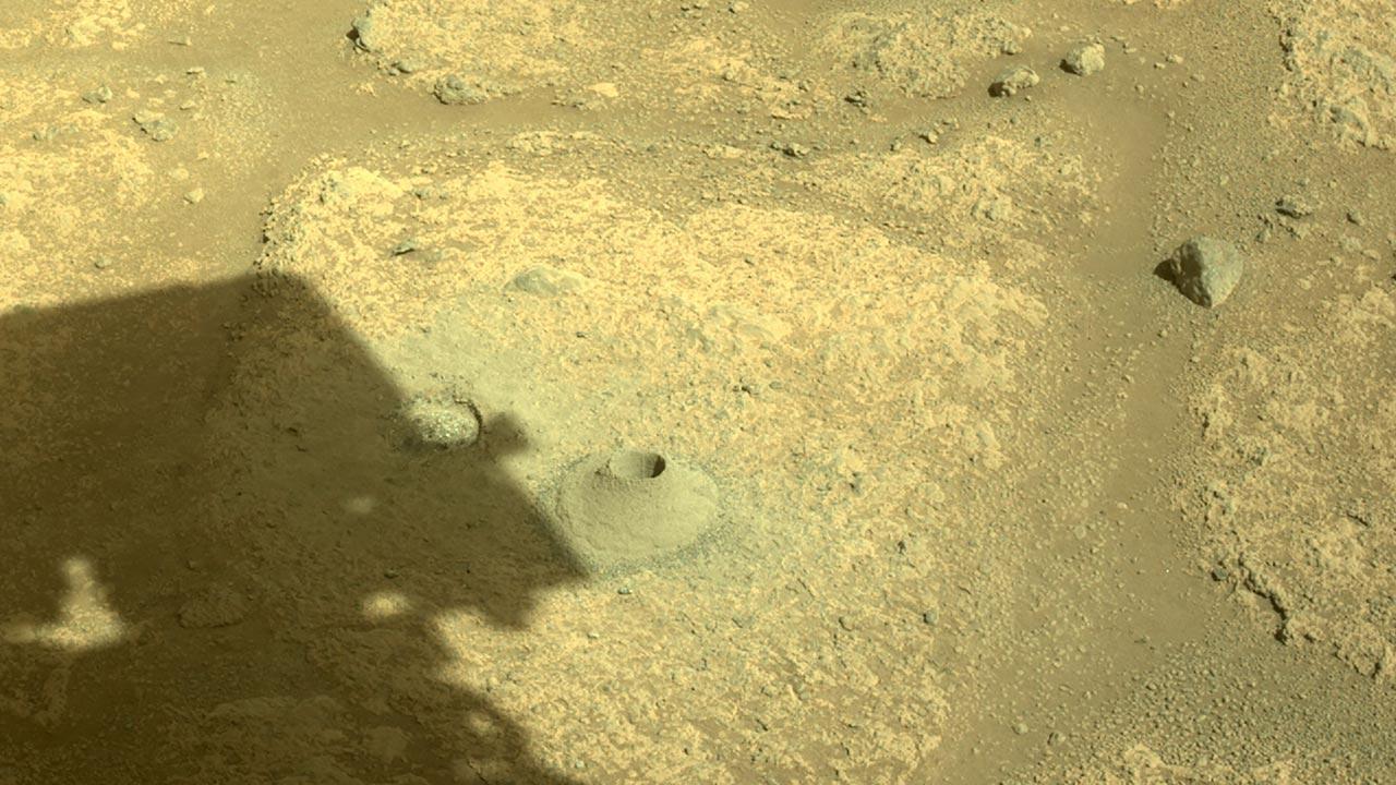 NASA's Mars rover fails to pick a rock sample in 1st attempt