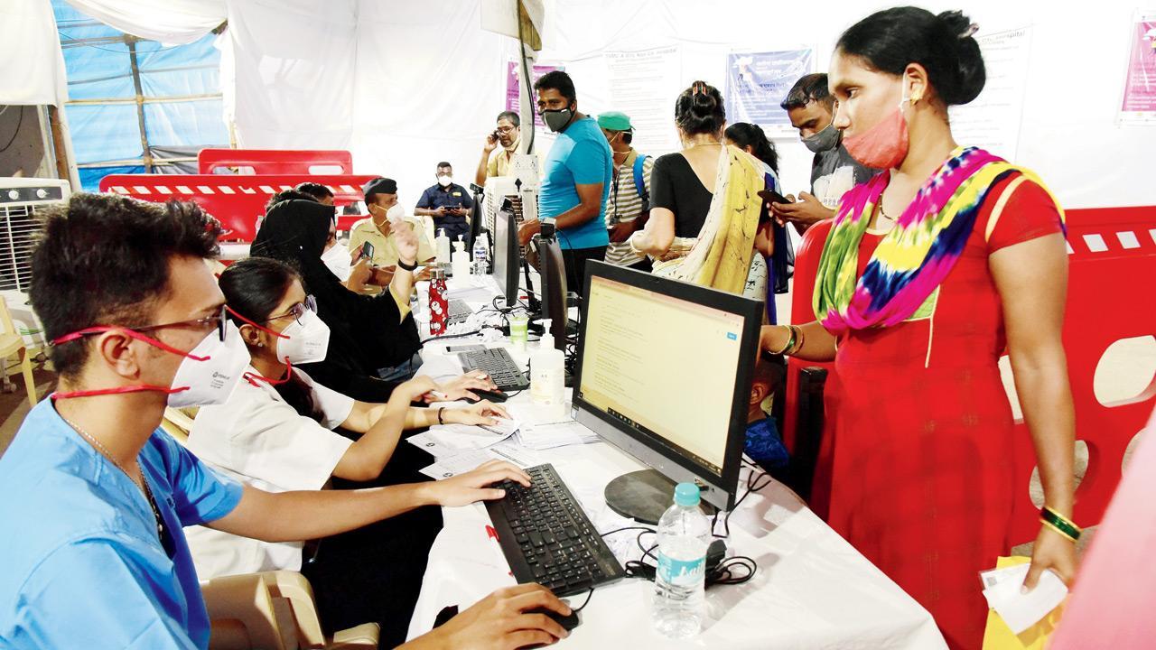 Mumbai: People scamper for Covid-19 vaccines but BMC has none