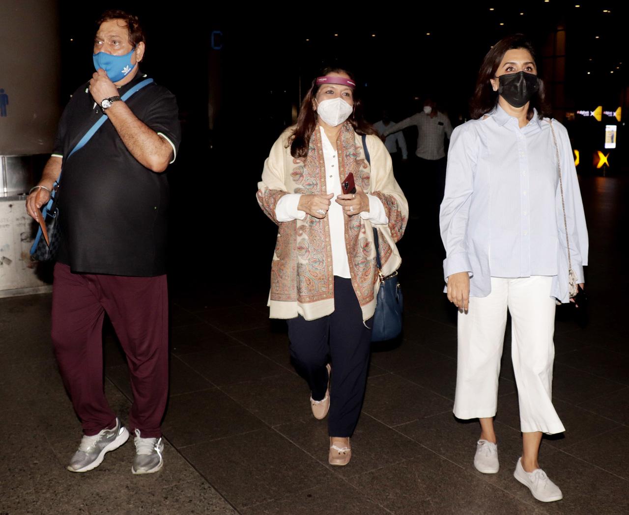 Neetu Kapoor along with filmmaker David Dhawan and his wife Lali Dhawan were also spotted at Mumbai airport.