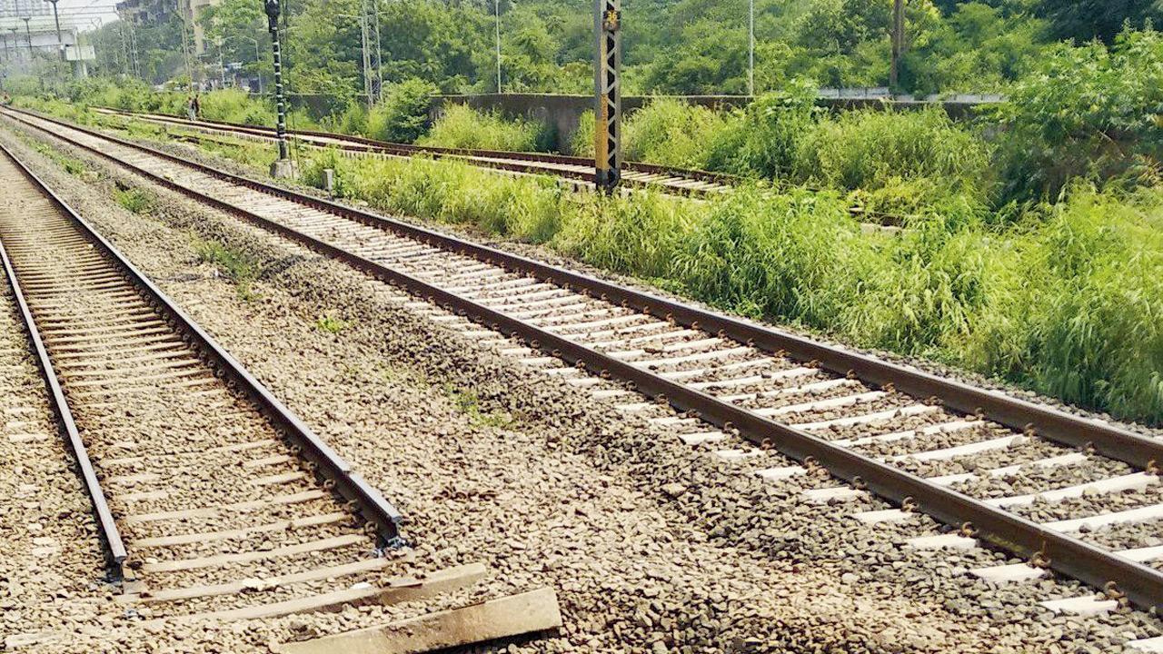 Wait for stone-less railway tracks gets longer
