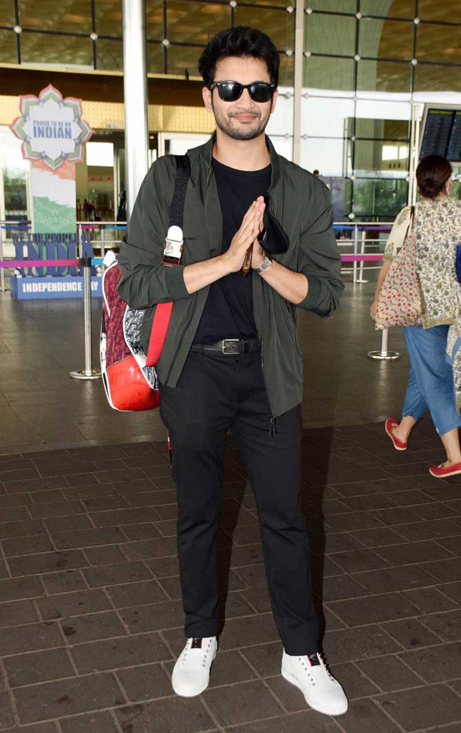 `The Sky Is Pink` actor Rohit Saraf was snapped at the airport in a pair of black jeans, a black t-shirt and a grey jacket. The actor will next be seen in the Tamil film `Kamali From Nadukkaveri`. `The Sky Is Pink` actor Rohit Saraf was snapped at the airport in a pair of black jeans, a black t-shirt and a grey jacket. The actor will next be seen in the Tamil film `Kamali From Nadukkaveri`.