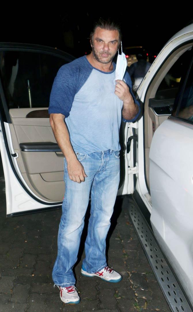 Sohail Khan was also snapped in Bandra, Mumbai. The actor-producer opted for a pair of jeans and grey t-shirt for his outing.