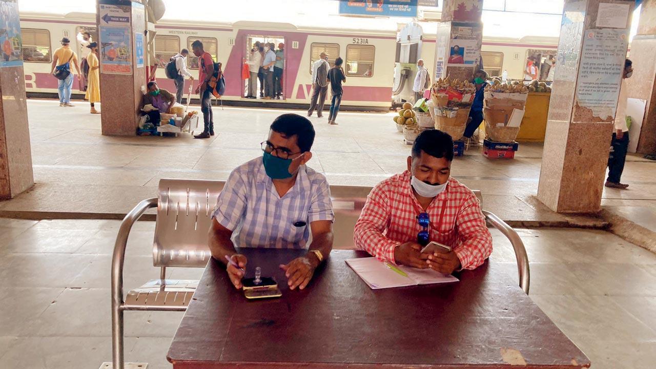 Mumbai: Vaccination certificate verification is just a pen-and-paper show at distant suburbs