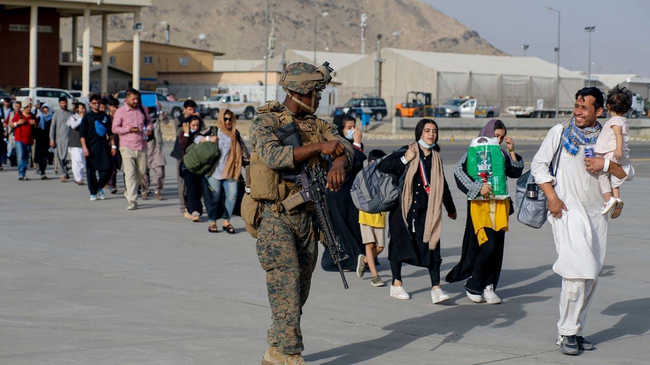 Four days after Taliban invasion, streets of Kabul almost devoid of women