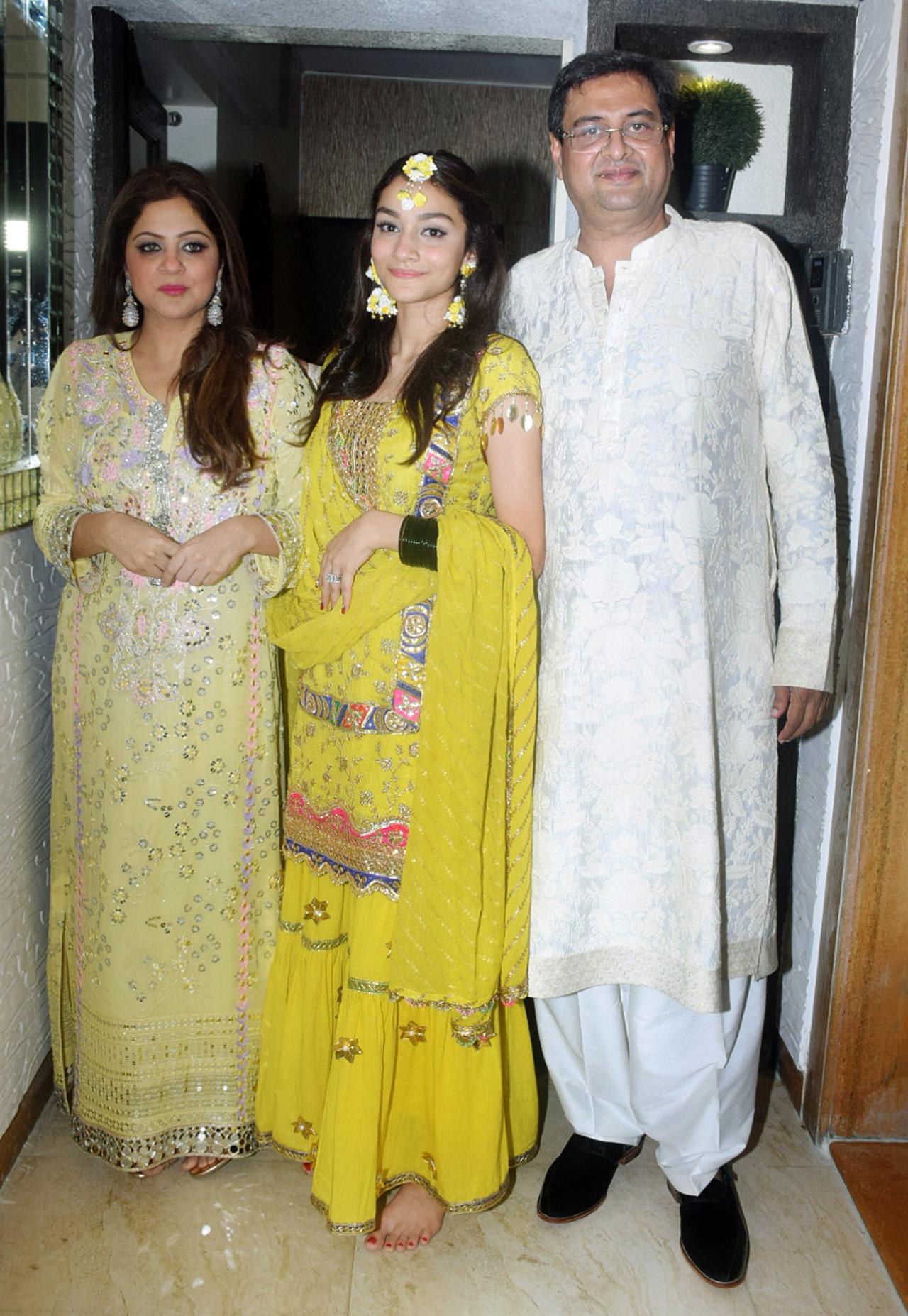 Bride-to-be Alfia Jafry clicked with her mother and father-director Rumy Jafry during her haldi ceremony, which took place at their residence in Mumbai.