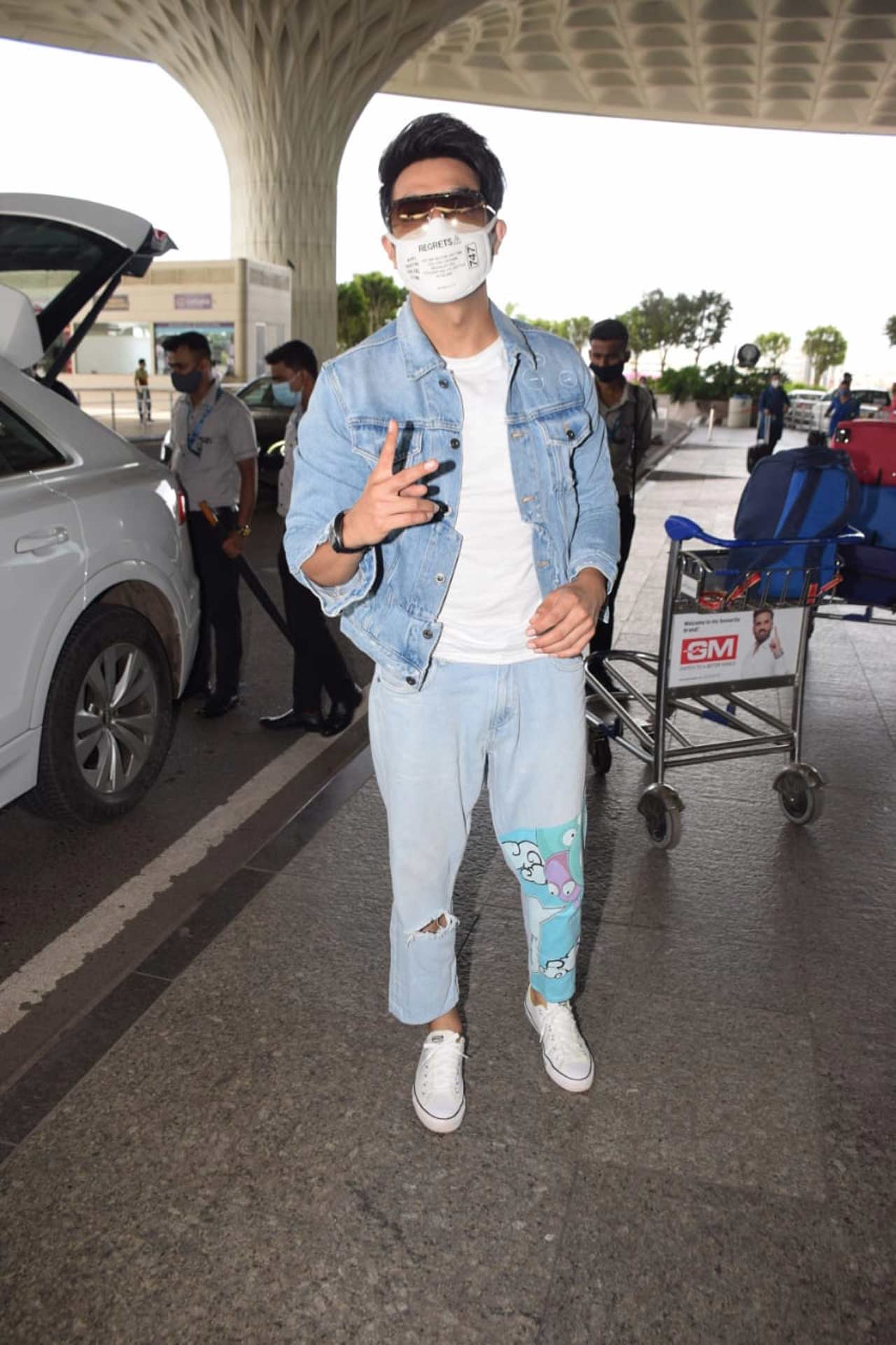 Aparshakti Khurana's denim on denim airport look seemed like a perfect casual pick. What do you guys think? Speaking about his professional journey, Aparshakti is all set to make his lead debut opposite Pranutan in 'Helmet.' On the other hand, Aparshakti and his wife are all set to embrace parenthood soon.