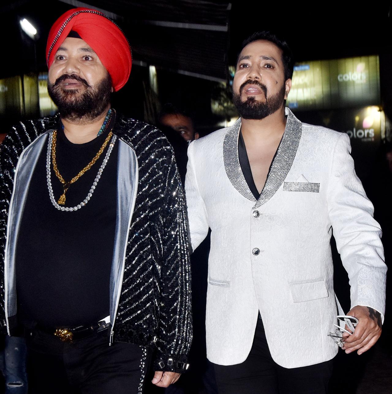 Singers Daler Mehndi and Mika Singh were snapped outside Filmistan studio, Goregaon. The brothers, who were clicked post-shoot, headed straight to Kapil Sharma's home for dinner.