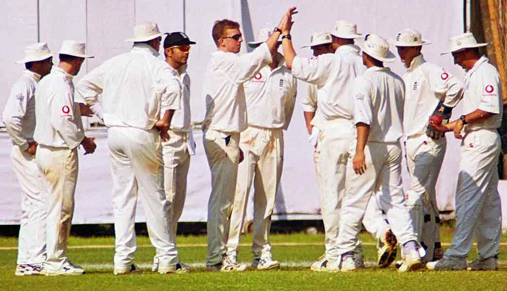 England celebrate the wicket of Vinod Kambli, one of the most impact Indian batsmen in the mid-90s