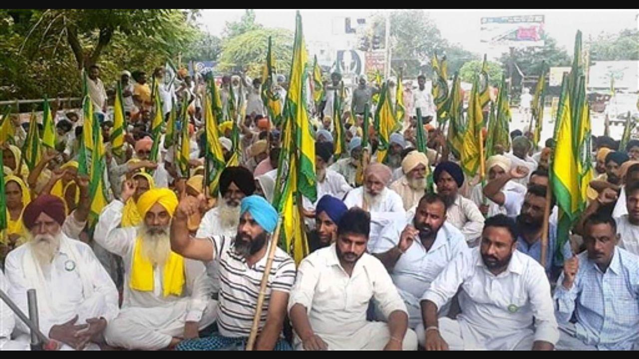 Police lathi-charge on farmers in Karnal triggers protests in Punjab
