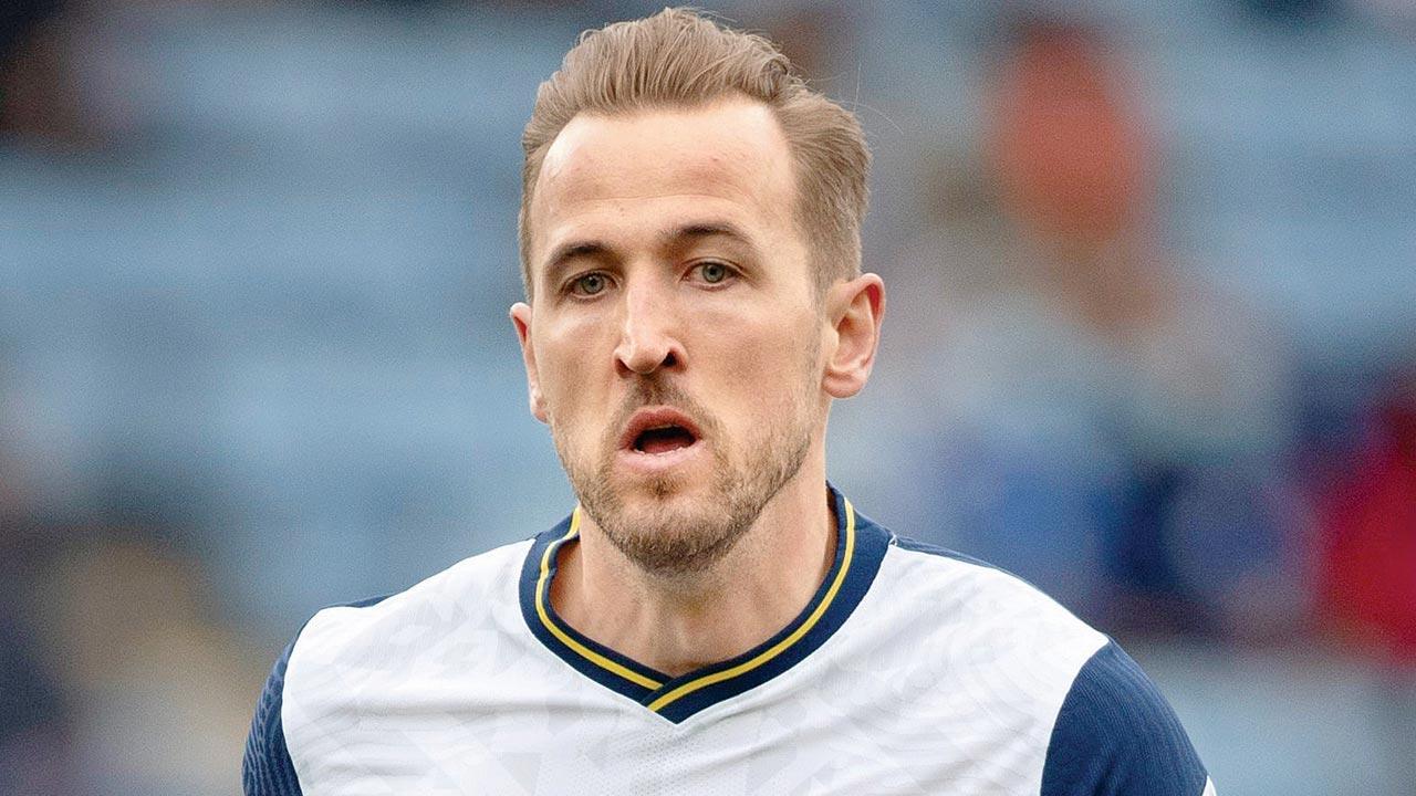 Kane’s transfer saga looms as EPL season kicks off