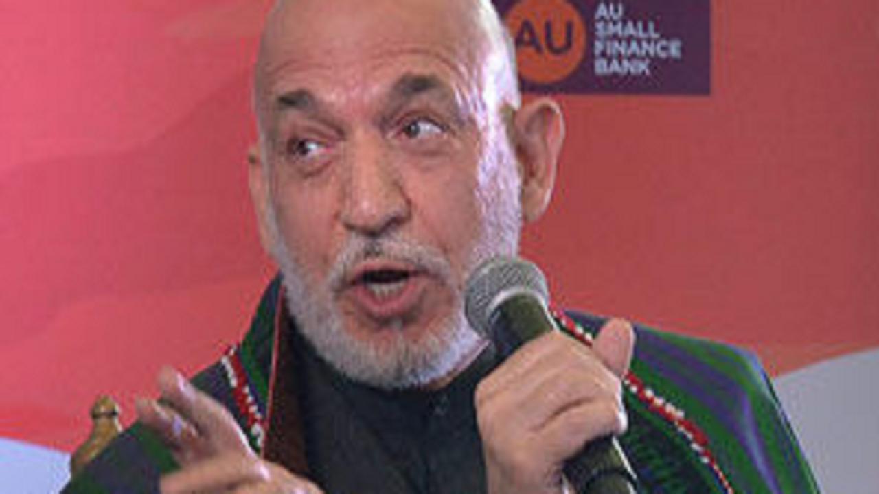 Taliban commander meets ex-Afghan President Hamid Karzai amid talks to form government