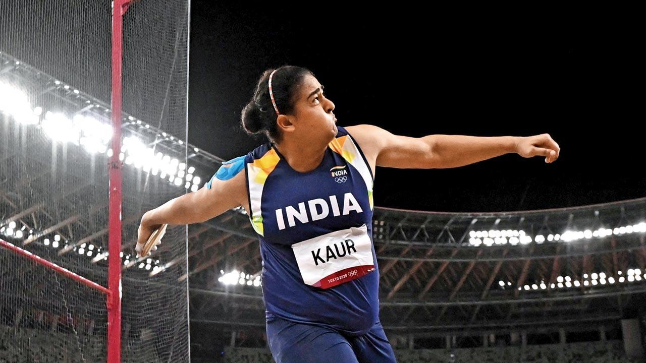 Kaur’s superb sixer!