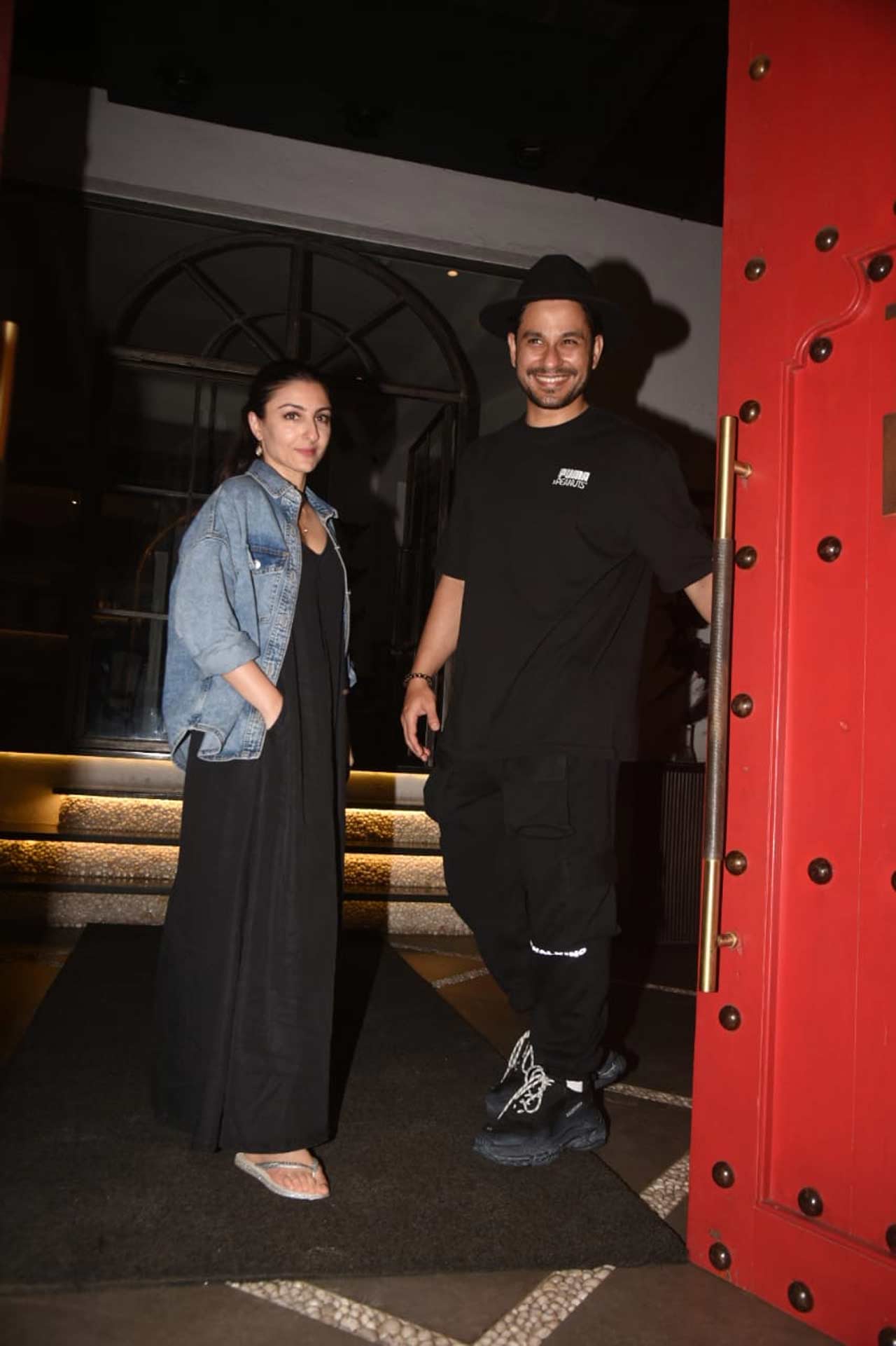 Bollywood couple Kunal Kemmu, Soha Ali Khan were also spotted in Bandra. Kemmu finally managed to fulfil his long-standing dream of visiting Ladakh. Last month, the 'Kalyug' star updated his Instagram followers that he is currently in the land of high passes. 