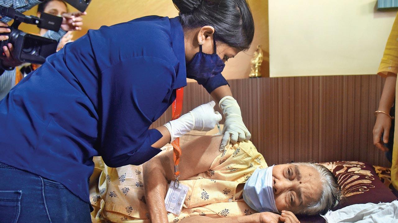 249 more applications in a week to vaccinate bedridden in Mumbai