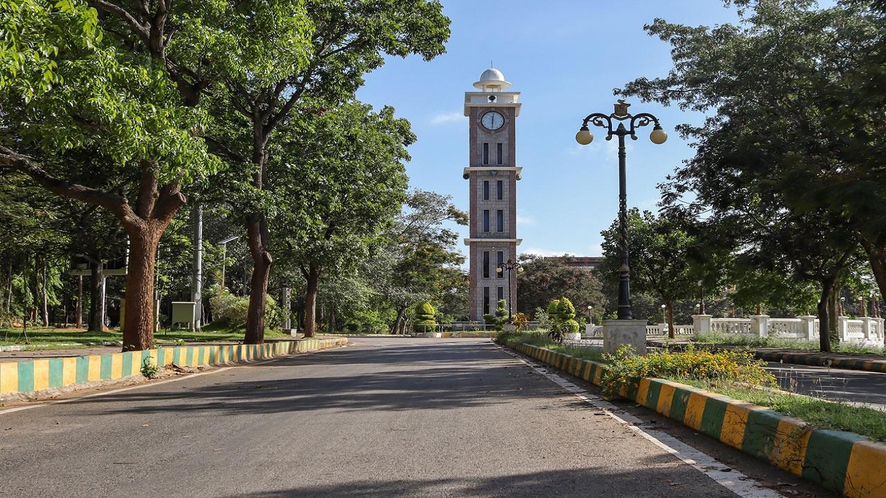 Mysuru University 'bans' movement of girl students after 6:30 pm