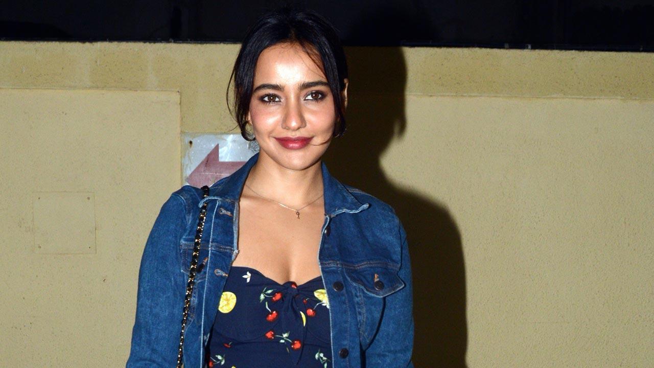 Neha sharma sexy scene