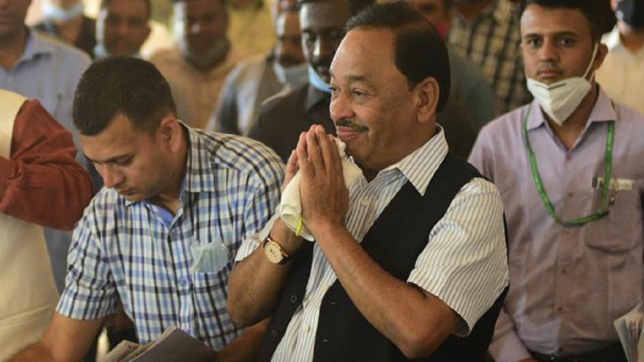 I know lot of things, will bring out cases step by step: Narayan Rane warns Shiv Sena