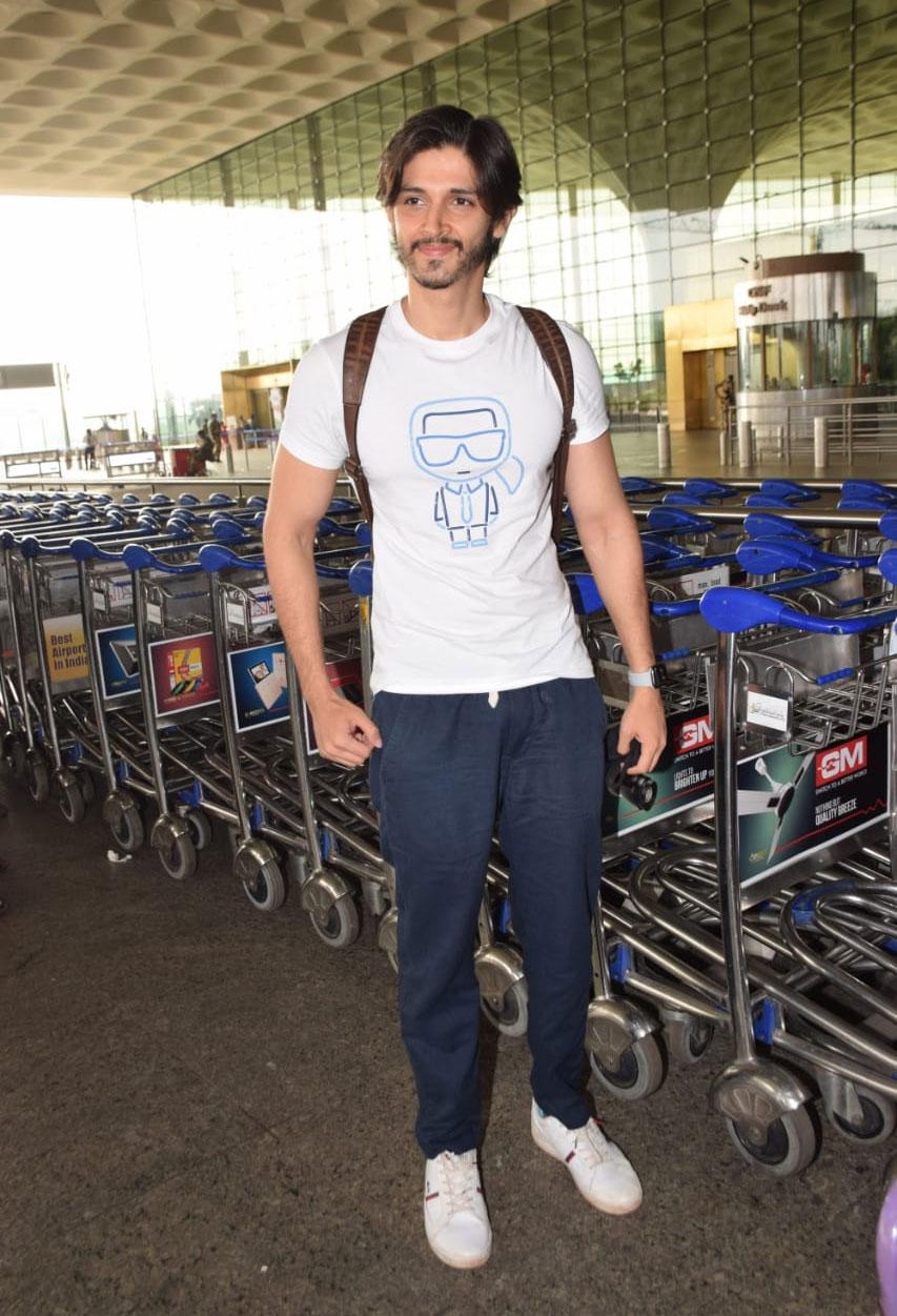 Rohan Mehra too was spotted by the paps. There have been some rumours in the air about Pooja Hegde being in a relationship with Bollywood actor Rohan Mehra. There are some speculations that she'll be doing her next Tamil film soon. The actress spilled the beans on all! In an interview, she said, 