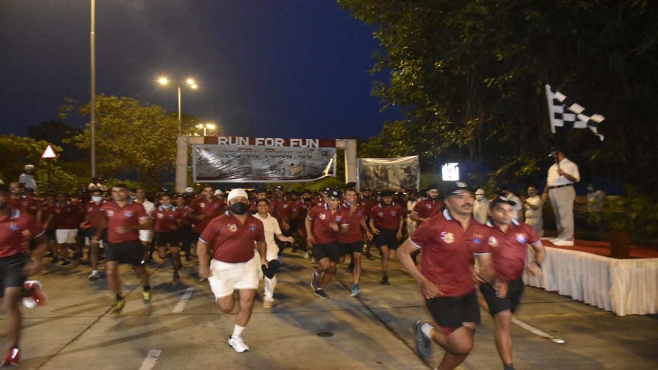 Mumbai: Mini marathon held to mark 50th anniversary of India-Pakistan war