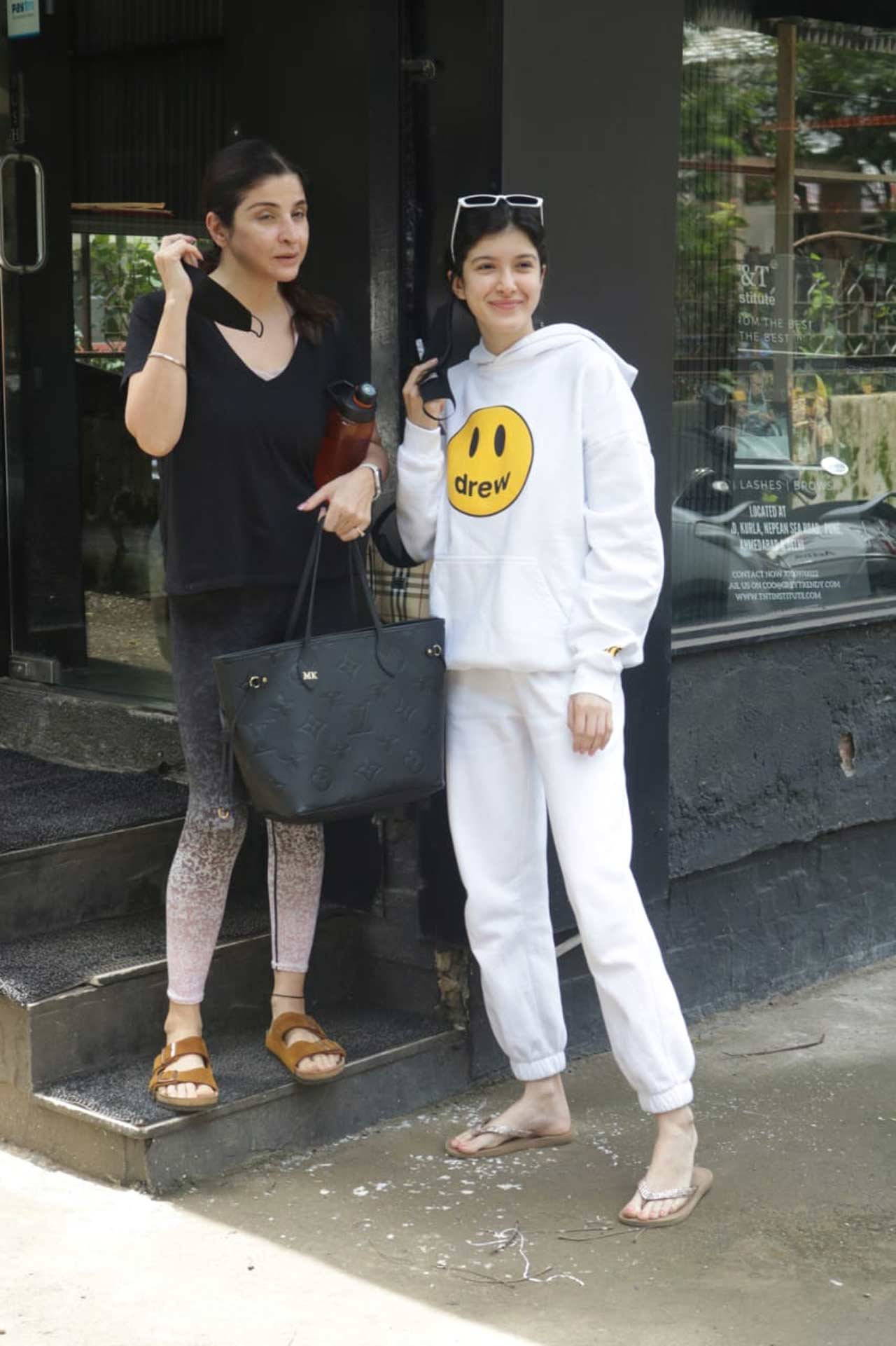 Maheep Kapoor and daughter Shanaya posed for the shutterbugs when snapped in Juhu, Mumbai. Shanaya, who is said to make her Bollywood debut soon, opted for a white coloured tracksuit during the outing.