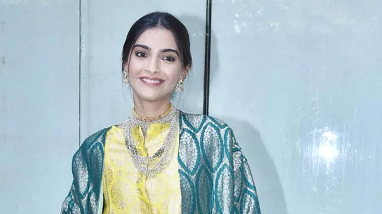 Sonam Kapoor celebrates 11 years of 'Aisha'